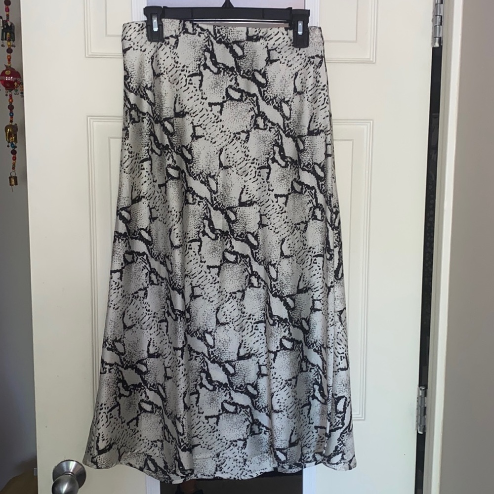 Women's - skirt - snake pattern